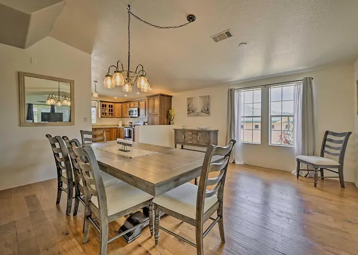 Arizona Room, Gas Grill: Charming Home!
